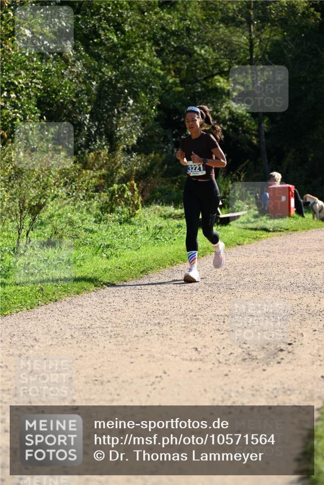 27.09.2026 - 35. Volkslauf durch das schöne Alstertal Dr. Thomas Lammeyer http://msf.ph/oto/10571564 27.09.2026 11:19:30 Laufen 3221 meine-sportfotos.de