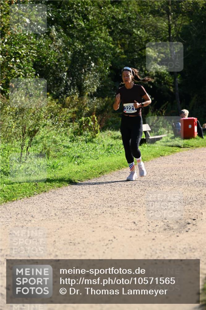 27.09.2026 - 35. Volkslauf durch das schöne Alstertal Dr. Thomas Lammeyer http://msf.ph/oto/10571565 27.09.2026 11:19:31 Laufen 3221 meine-sportfotos.de