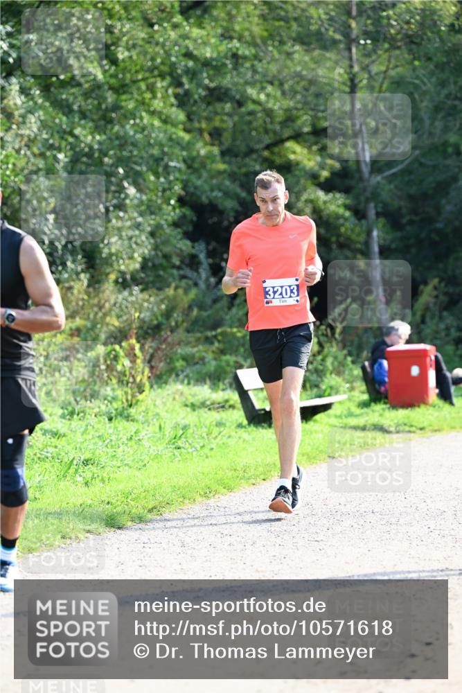 27.09.2026 - 35. Volkslauf durch das schöne Alstertal Dr. Thomas Lammeyer http://msf.ph/oto/10571618 27.09.2026 11:19:47 Laufen 3203 meine-sportfotos.de