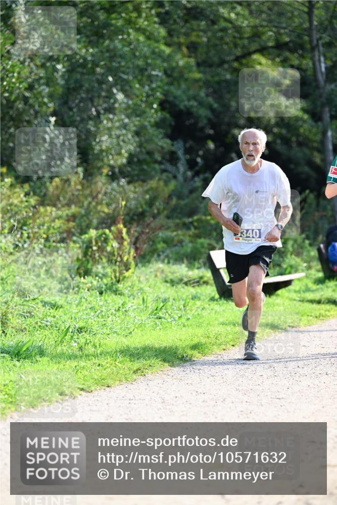 27.09.2026 - 35. Volkslauf durch das schöne Alstertal Dr. Thomas Lammeyer http://msf.ph/oto/10571632 27.09.2026 11:19:53 Laufen 340 meine-sportfotos.de