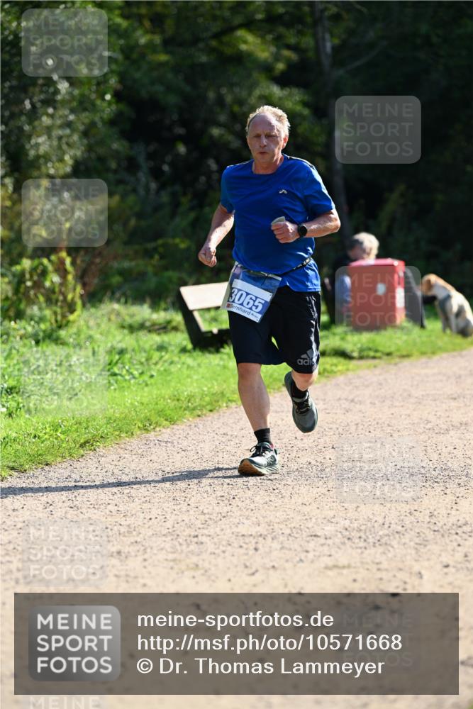 27.09.2026 - 35. Volkslauf durch das schöne Alstertal Dr. Thomas Lammeyer http://msf.ph/oto/10571668 27.09.2026 11:19:59 Laufen 3065 meine-sportfotos.de