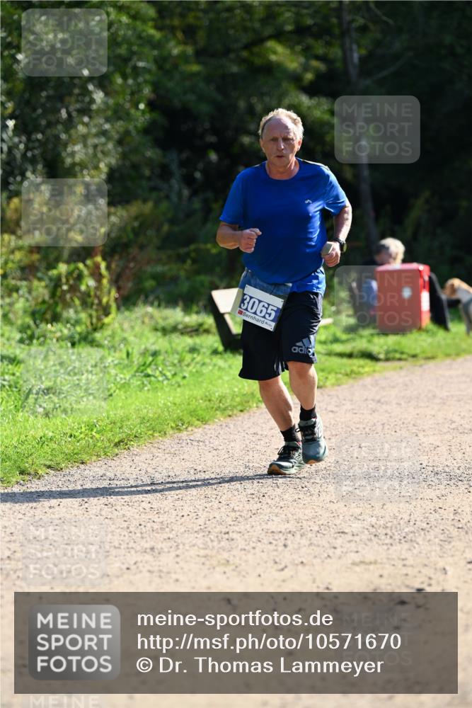 27.09.2026 - 35. Volkslauf durch das schöne Alstertal Dr. Thomas Lammeyer http://msf.ph/oto/10571670 27.09.2026 11:19:59 Laufen 3065 meine-sportfotos.de