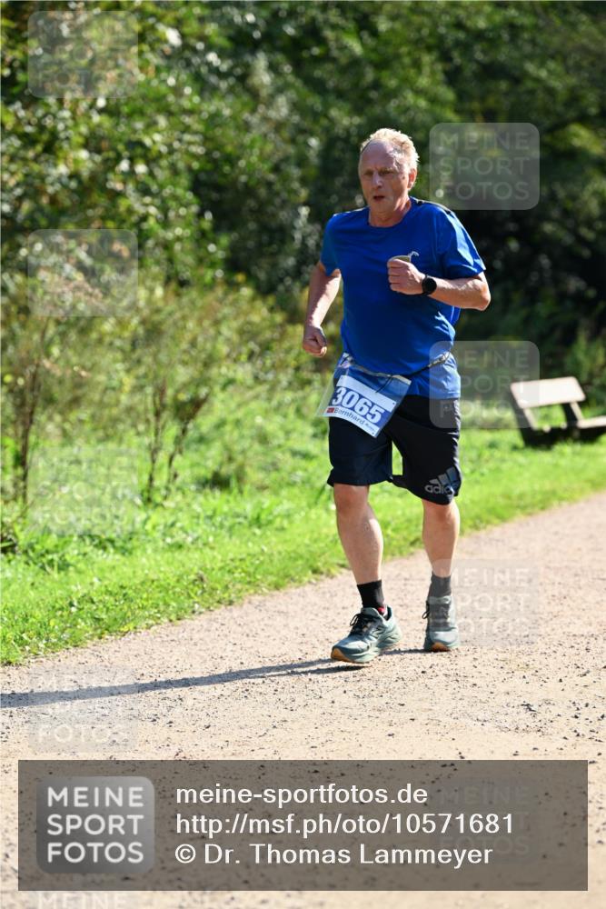 27.09.2026 - 35. Volkslauf durch das schöne Alstertal Dr. Thomas Lammeyer http://msf.ph/oto/10571681 27.09.2026 11:20:01 Laufen 3065 meine-sportfotos.de
