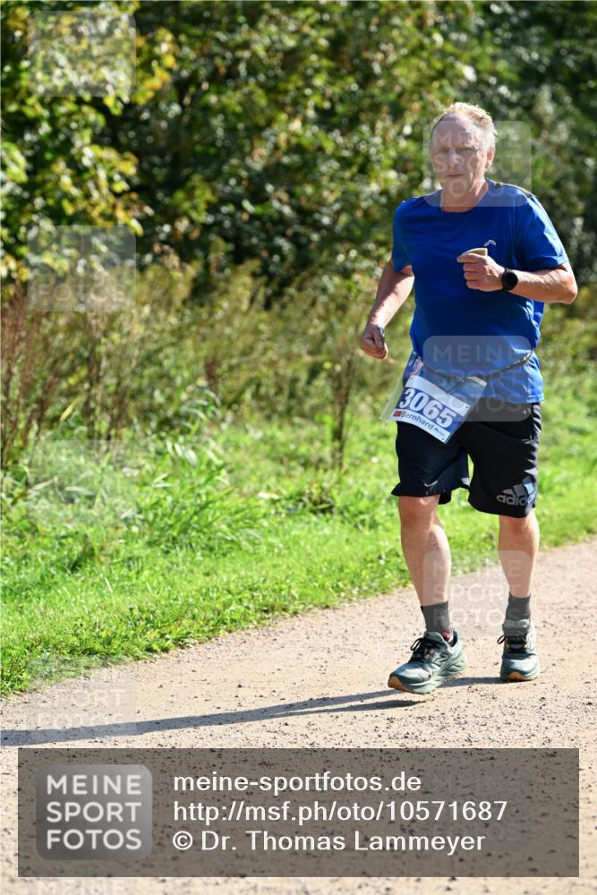 27.09.2026 - 35. Volkslauf durch das schöne Alstertal Dr. Thomas Lammeyer http://msf.ph/oto/10571687 27.09.2026 11:20:01 Laufen 3065 meine-sportfotos.de