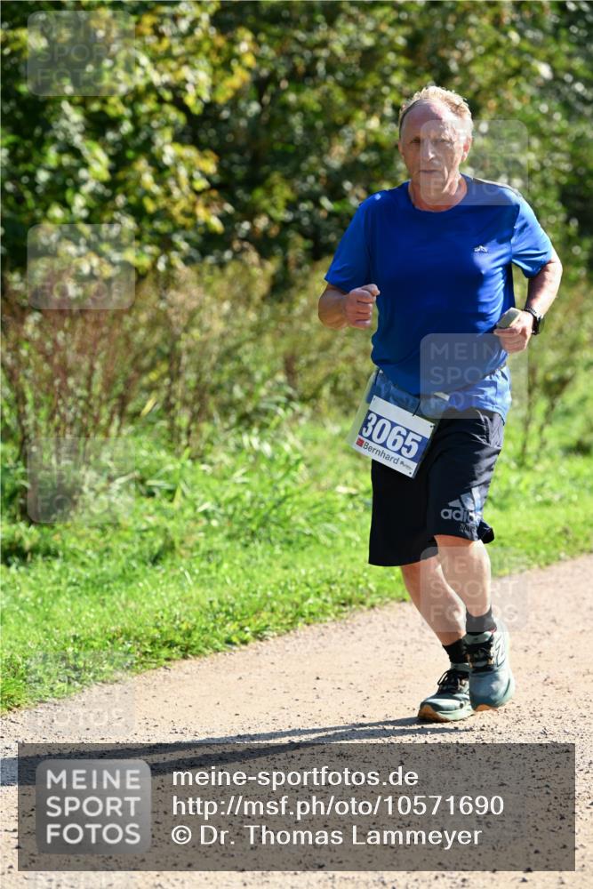 27.09.2026 - 35. Volkslauf durch das schöne Alstertal Dr. Thomas Lammeyer http://msf.ph/oto/10571690 27.09.2026 11:20:01 Laufen 3065 meine-sportfotos.de