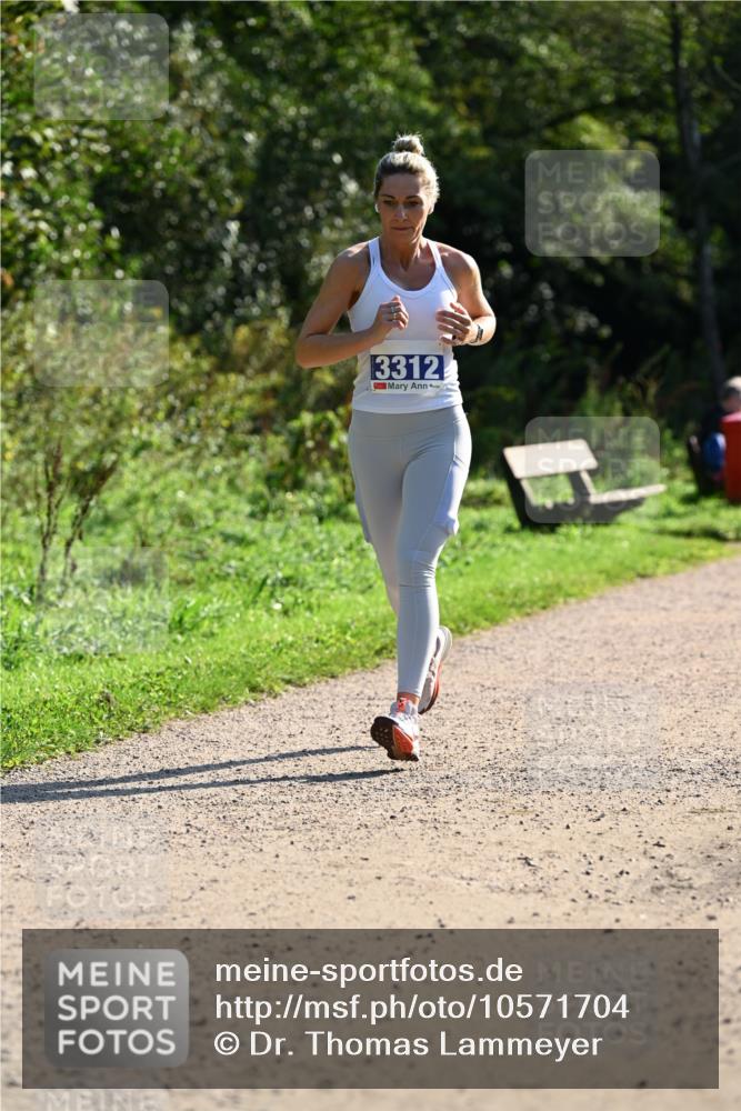 27.09.2026 - 35. Volkslauf durch das schöne Alstertal Dr. Thomas Lammeyer http://msf.ph/oto/10571704 27.09.2026 11:20:07 Laufen 3312 meine-sportfotos.de