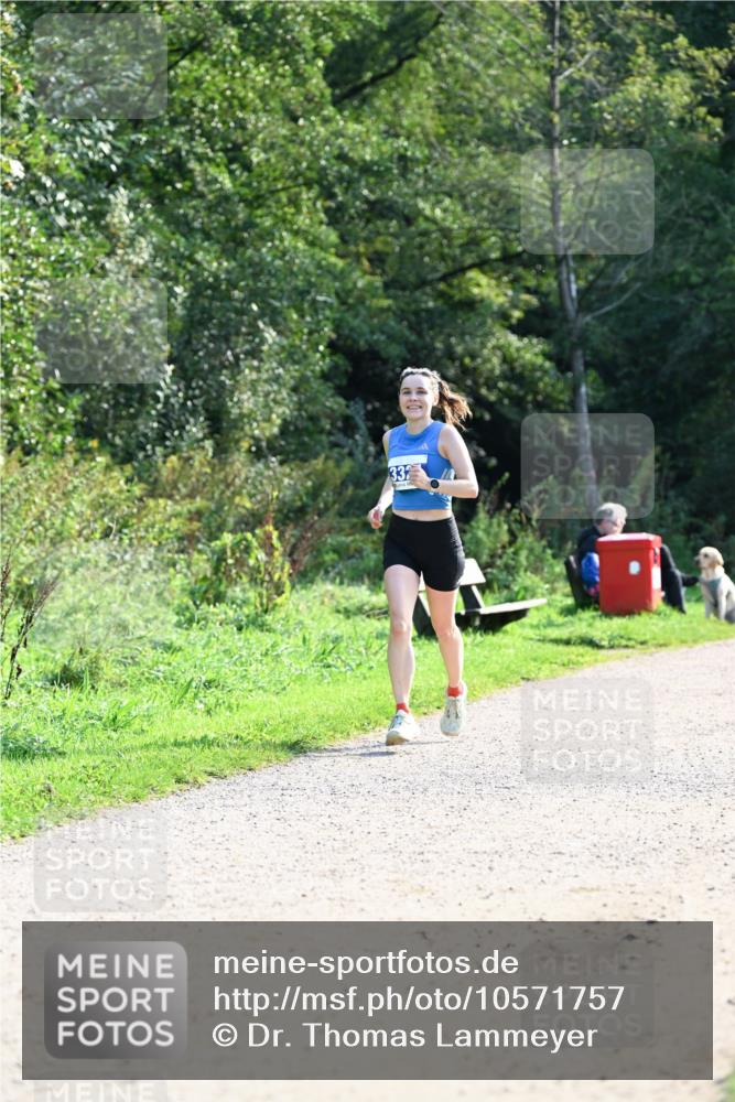 27.09.2026 - 35. Volkslauf durch das schöne Alstertal Dr. Thomas Lammeyer http://msf.ph/oto/10571757 27.09.2026 11:20:24 Laufen 332 meine-sportfotos.de