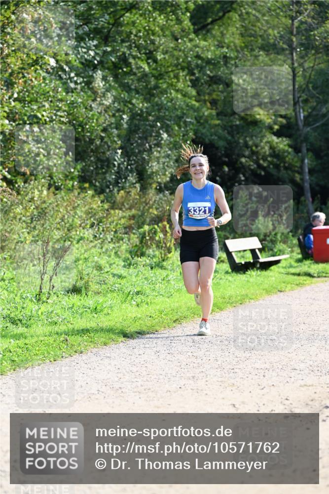 27.09.2026 - 35. Volkslauf durch das schöne Alstertal Dr. Thomas Lammeyer http://msf.ph/oto/10571762 27.09.2026 11:20:25 Laufen 3321, 0 meine-sportfotos.de