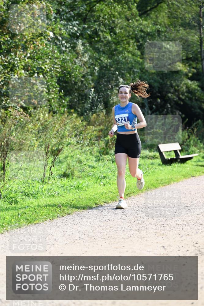 27.09.2026 - 35. Volkslauf durch das schöne Alstertal Dr. Thomas Lammeyer http://msf.ph/oto/10571765 27.09.2026 11:20:25 Laufen 3321 meine-sportfotos.de