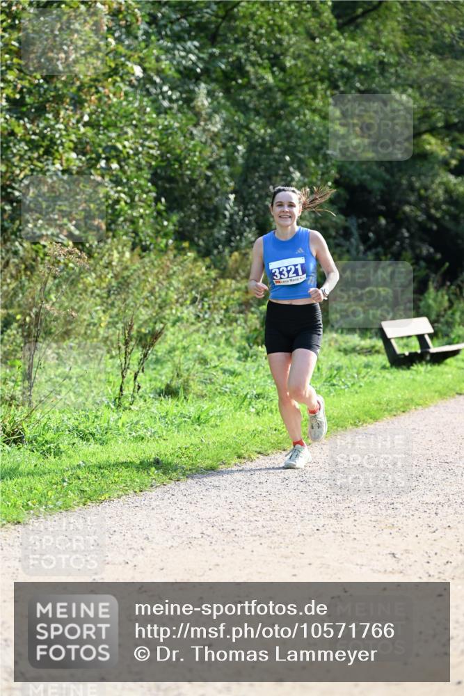 27.09.2026 - 35. Volkslauf durch das schöne Alstertal Dr. Thomas Lammeyer http://msf.ph/oto/10571766 27.09.2026 11:20:25 Laufen 3321 meine-sportfotos.de