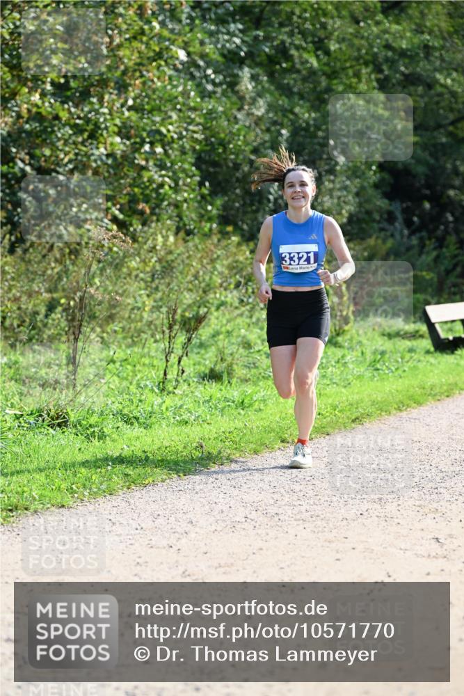 27.09.2026 - 35. Volkslauf durch das schöne Alstertal Dr. Thomas Lammeyer http://msf.ph/oto/10571770 27.09.2026 11:20:25 Laufen 3321 meine-sportfotos.de