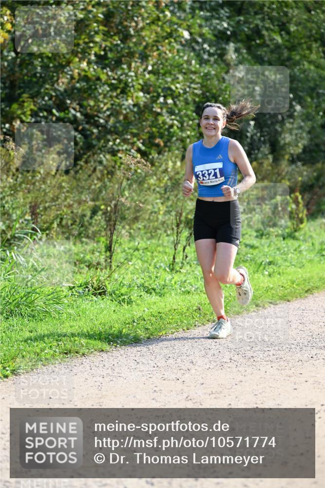 27.09.2026 - 35. Volkslauf durch das schöne Alstertal Dr. Thomas Lammeyer http://msf.ph/oto/10571774 27.09.2026 11:20:26 Laufen 3321 meine-sportfotos.de