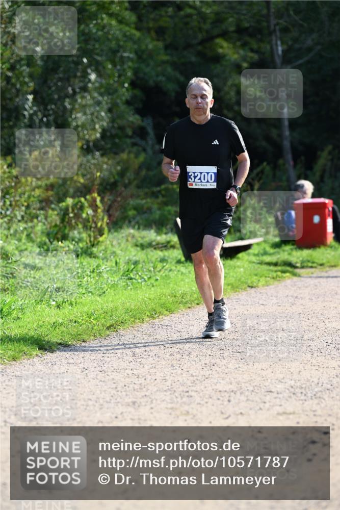 27.09.2026 - 35. Volkslauf durch das schöne Alstertal Dr. Thomas Lammeyer http://msf.ph/oto/10571787 27.09.2026 11:20:35 Laufen 3200 meine-sportfotos.de