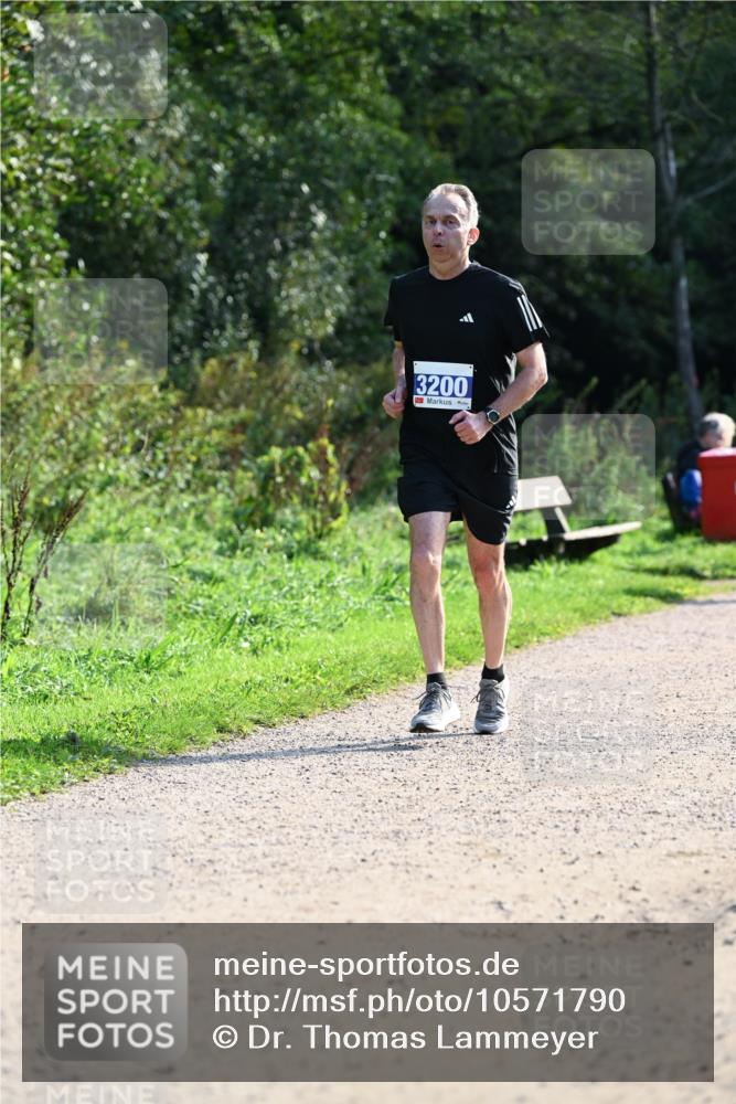 27.09.2026 - 35. Volkslauf durch das schöne Alstertal Dr. Thomas Lammeyer http://msf.ph/oto/10571790 27.09.2026 11:20:36 Laufen 3200 meine-sportfotos.de