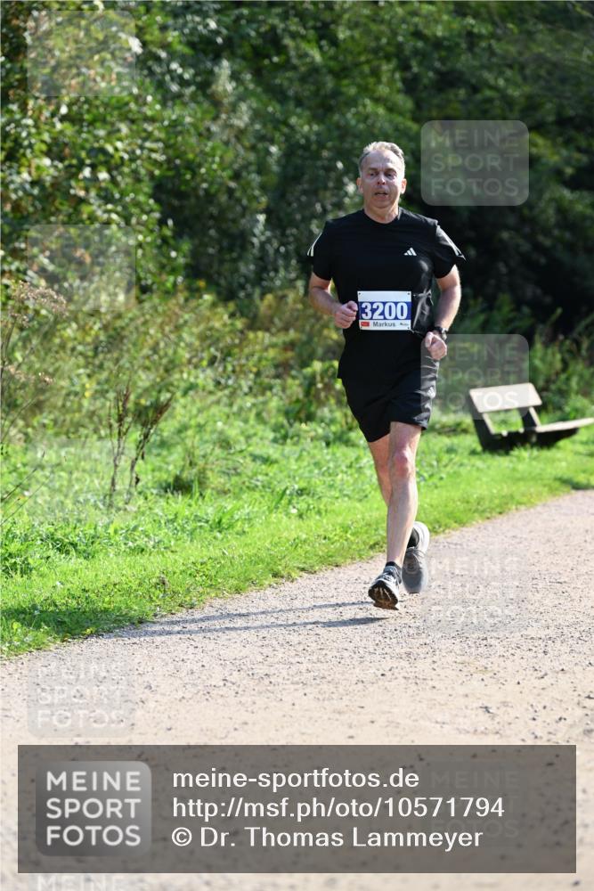 27.09.2026 - 35. Volkslauf durch das schöne Alstertal Dr. Thomas Lammeyer http://msf.ph/oto/10571794 27.09.2026 11:20:36 Laufen 3200 meine-sportfotos.de