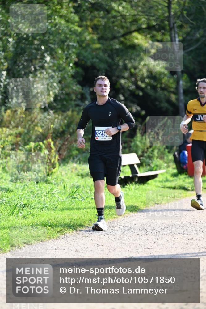 27.09.2026 - 35. Volkslauf durch das schöne Alstertal Dr. Thomas Lammeyer http://msf.ph/oto/10571850 27.09.2026 11:21:02 Laufen 329 meine-sportfotos.de