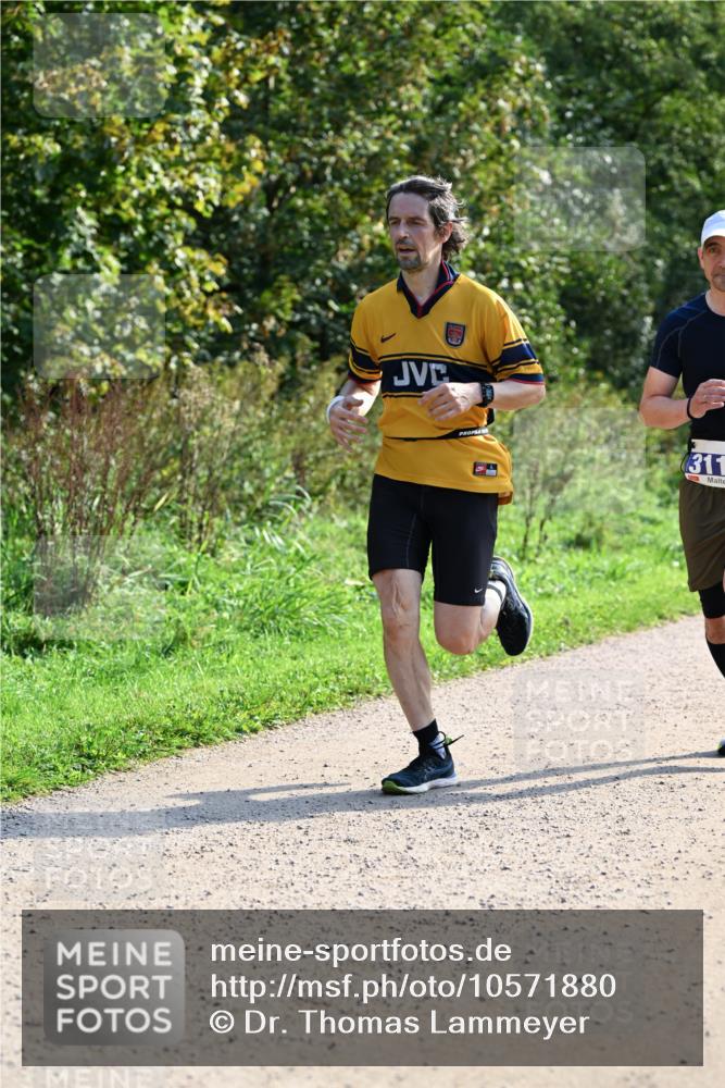 27.09.2026 - 35. Volkslauf durch das schöne Alstertal Dr. Thomas Lammeyer http://msf.ph/oto/10571880 27.09.2026 11:21:06 Laufen 311 meine-sportfotos.de