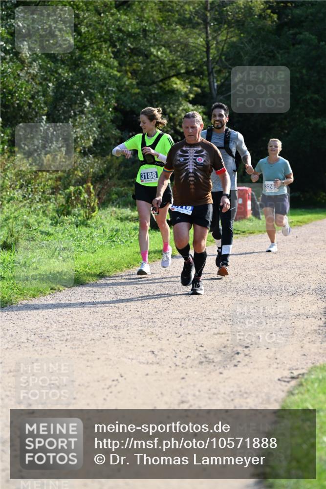 27.09.2026 - 35. Volkslauf durch das schöne Alstertal Dr. Thomas Lammeyer http://msf.ph/oto/10571888 27.09.2026 11:21:07 Laufen 3188, 324 meine-sportfotos.de