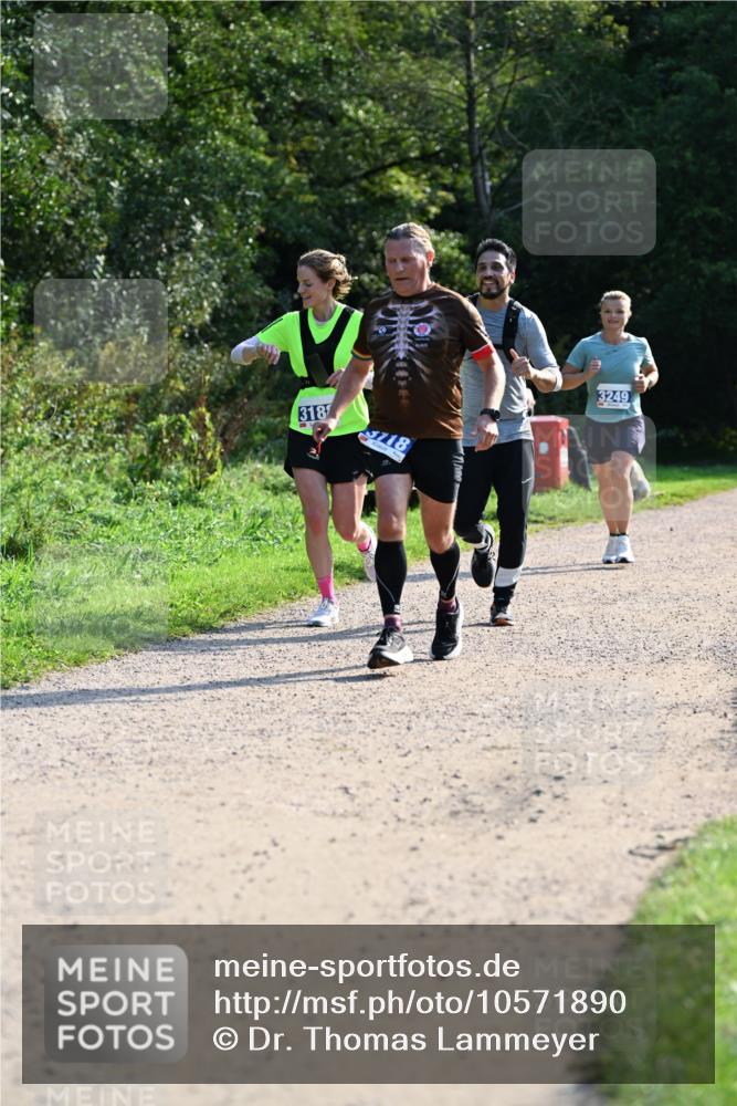 27.09.2026 - 35. Volkslauf durch das schöne Alstertal Dr. Thomas Lammeyer http://msf.ph/oto/10571890 27.09.2026 11:21:07 Laufen 318, 718, 3249 meine-sportfotos.de
