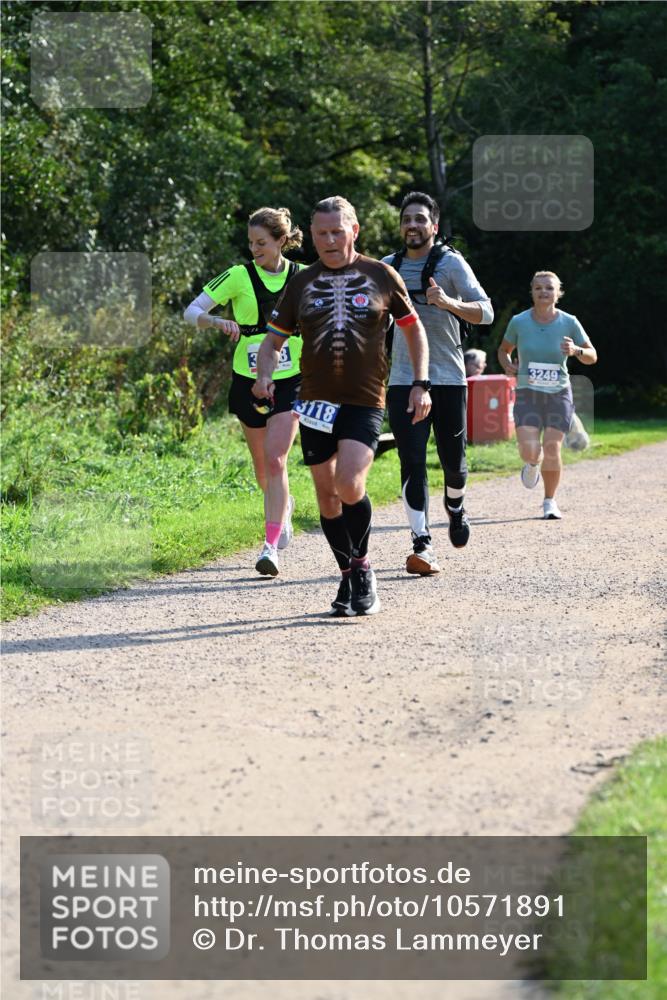 27.09.2026 - 35. Volkslauf durch das schöne Alstertal Dr. Thomas Lammeyer http://msf.ph/oto/10571891 27.09.2026 11:21:08 Laufen 3118, 3249 meine-sportfotos.de