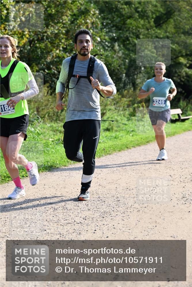 27.09.2026 - 35. Volkslauf durch das schöne Alstertal Dr. Thomas Lammeyer http://msf.ph/oto/10571911 27.09.2026 11:21:10 Laufen 3188, 3249 meine-sportfotos.de