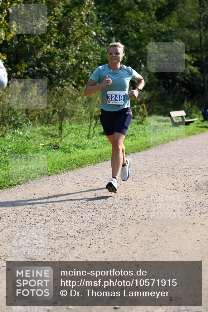 27.09.2026 - 35. Volkslauf durch das schöne Alstertal Dr. Thomas Lammeyer http://msf.ph/oto/10571915 27.09.2026 11:21:11 Laufen 3249 meine-sportfotos.de
