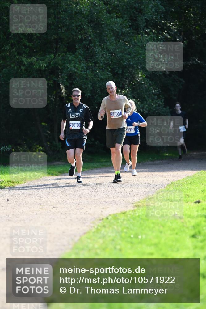 27.09.2026 - 35. Volkslauf durch das schöne Alstertal Dr. Thomas Lammeyer http://msf.ph/oto/10571922 27.09.2026 11:21:22 Laufen 3000, 3001, 3315 meine-sportfotos.de