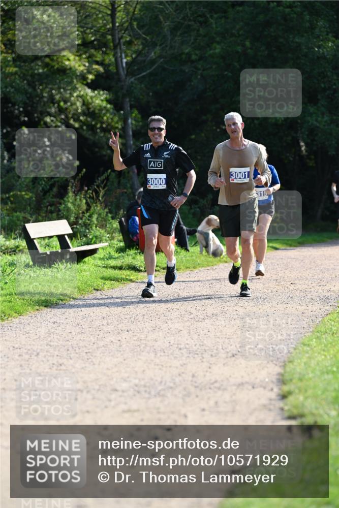 27.09.2026 - 35. Volkslauf durch das schöne Alstertal Dr. Thomas Lammeyer http://msf.ph/oto/10571929 27.09.2026 11:21:26 Laufen 3000, 3001, 315 meine-sportfotos.de