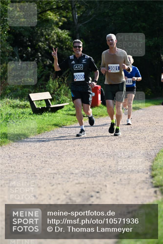 27.09.2026 - 35. Volkslauf durch das schöne Alstertal Dr. Thomas Lammeyer http://msf.ph/oto/10571936 27.09.2026 11:21:27 Laufen 3000, 3001, 315 meine-sportfotos.de