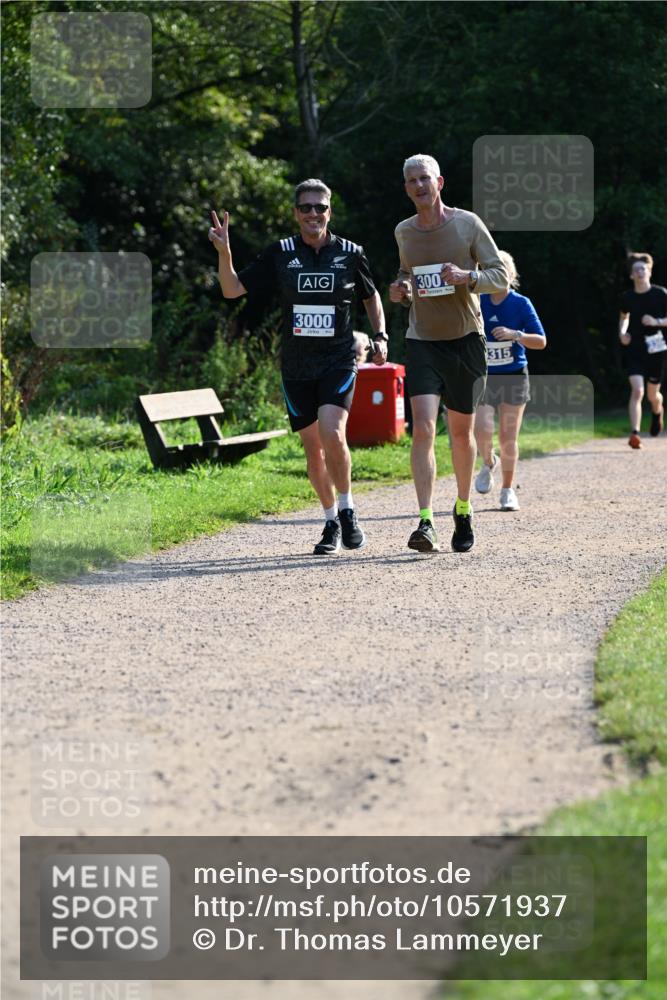 27.09.2026 - 35. Volkslauf durch das schöne Alstertal Dr. Thomas Lammeyer http://msf.ph/oto/10571937 27.09.2026 11:21:27 Laufen 3000, 300, 315 meine-sportfotos.de