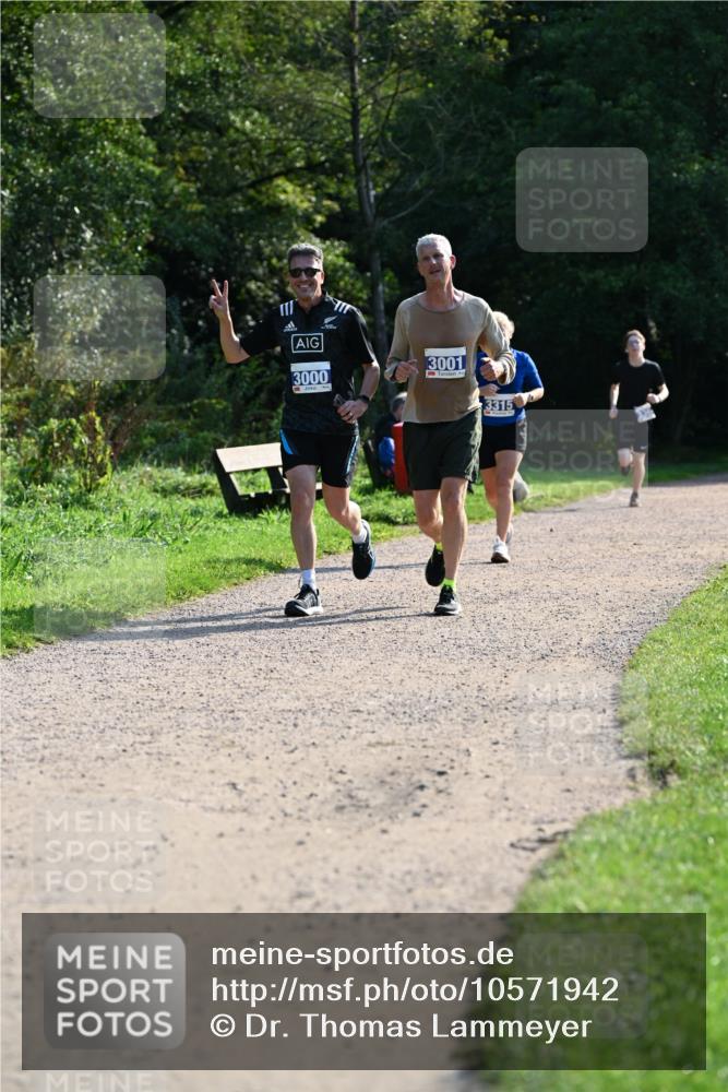 27.09.2026 - 35. Volkslauf durch das schöne Alstertal Dr. Thomas Lammeyer http://msf.ph/oto/10571942 27.09.2026 11:21:27 Laufen 3000, 3001, 3315 meine-sportfotos.de