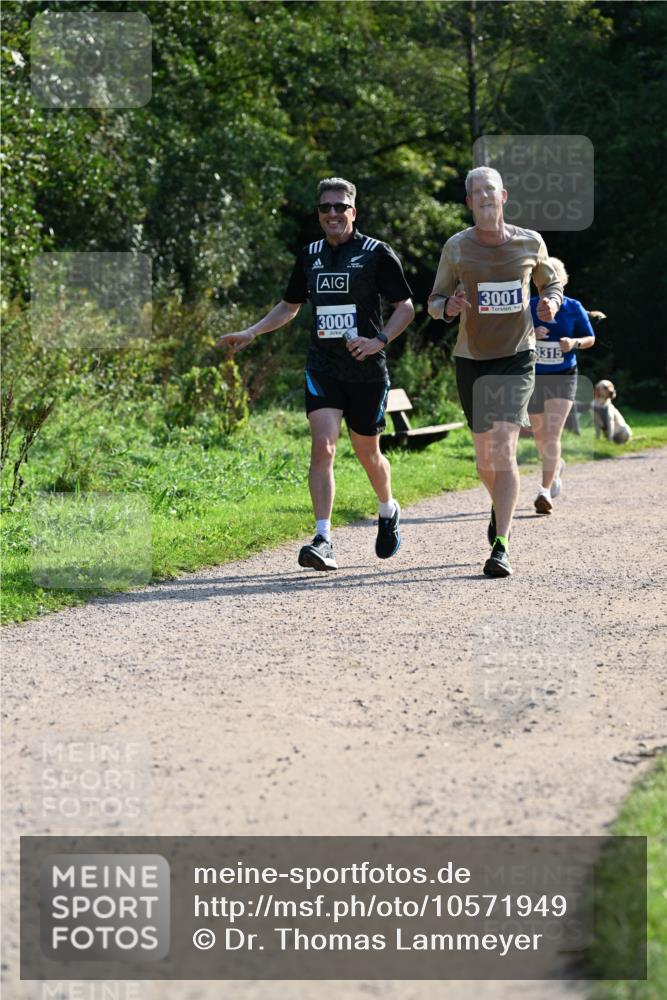 27.09.2026 - 35. Volkslauf durch das schöne Alstertal Dr. Thomas Lammeyer http://msf.ph/oto/10571949 27.09.2026 11:21:28 Laufen 3000, 3001, 3315 meine-sportfotos.de