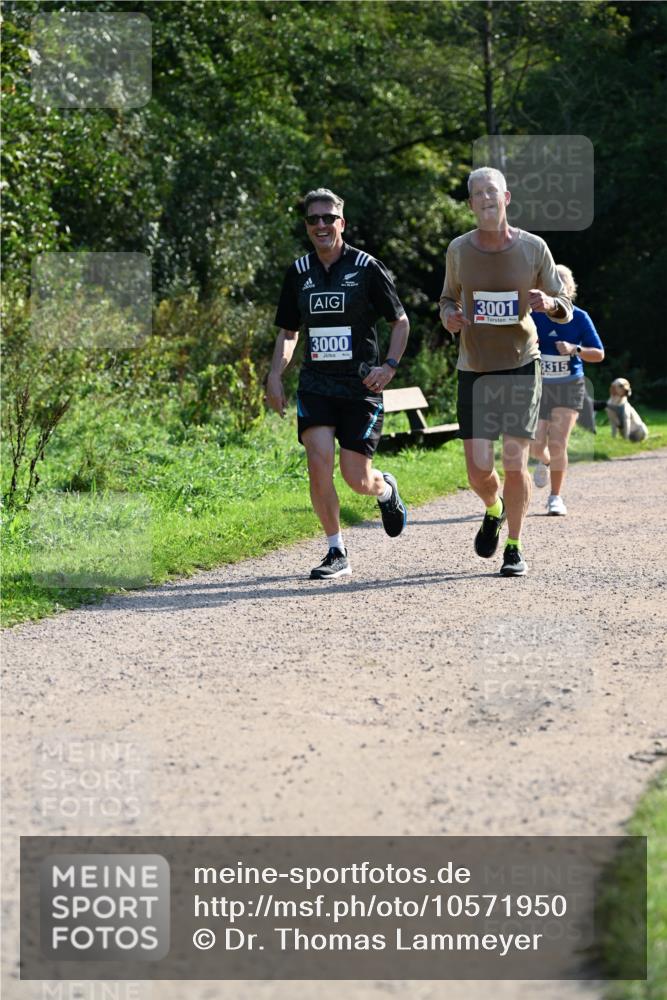 27.09.2026 - 35. Volkslauf durch das schöne Alstertal Dr. Thomas Lammeyer http://msf.ph/oto/10571950 27.09.2026 11:21:28 Laufen 3000, 3001, 3315 meine-sportfotos.de
