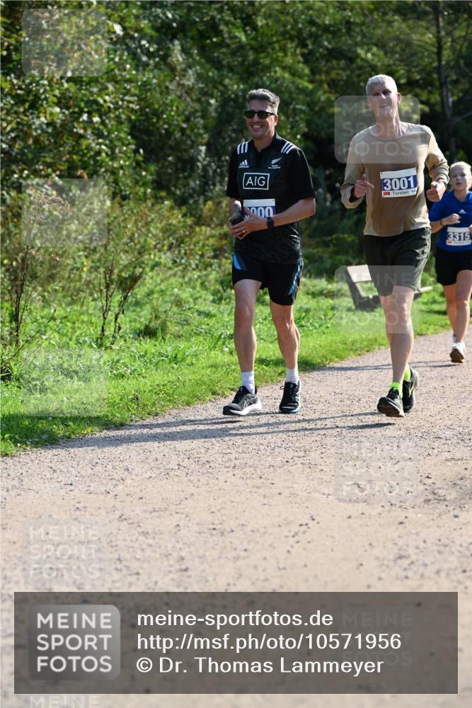 27.09.2026 - 35. Volkslauf durch das schöne Alstertal Dr. Thomas Lammeyer http://msf.ph/oto/10571956 27.09.2026 11:21:29 Laufen 00, 3001, 3315 meine-sportfotos.de