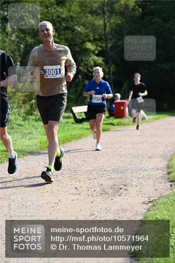 27.09.2026 - 35. Volkslauf durch das schöne Alstertal Dr. Thomas Lammeyer http://msf.ph/oto/10571964 27.09.2026 11:21:29 Laufen 3001, 3315 meine-sportfotos.de