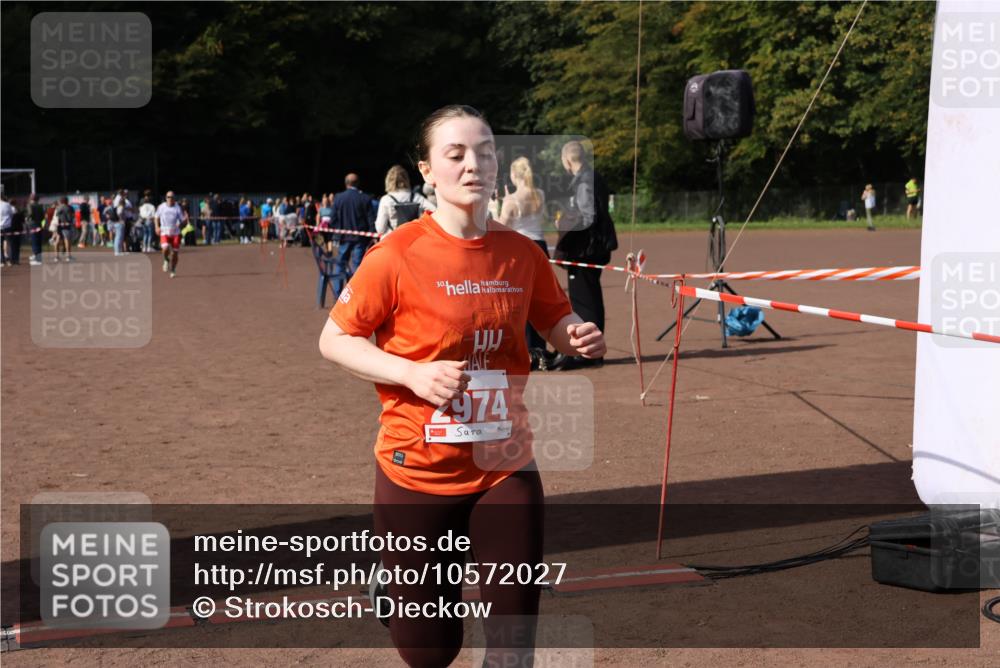 27.09.2026 - 35. Volkslauf durch das schöne Alstertal Strokosch-Dieckow http://msf.ph/oto/10572027 27.09.2026 12:20:58 Ziel 2074, 2974 meine-sportfotos.de