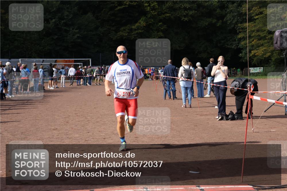 27.09.2026 - 35. Volkslauf durch das schöne Alstertal Strokosch-Dieckow http://msf.ph/oto/10572037 27.09.2026 12:21:06 Ziel 2040 meine-sportfotos.de