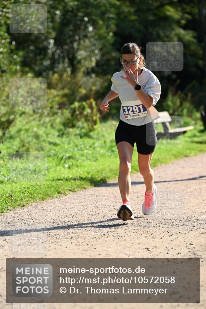 27.09.2026 - 35. Volkslauf durch das schöne Alstertal Dr. Thomas Lammeyer http://msf.ph/oto/10572058 27.09.2026 11:21:55 Laufen 3291 meine-sportfotos.de