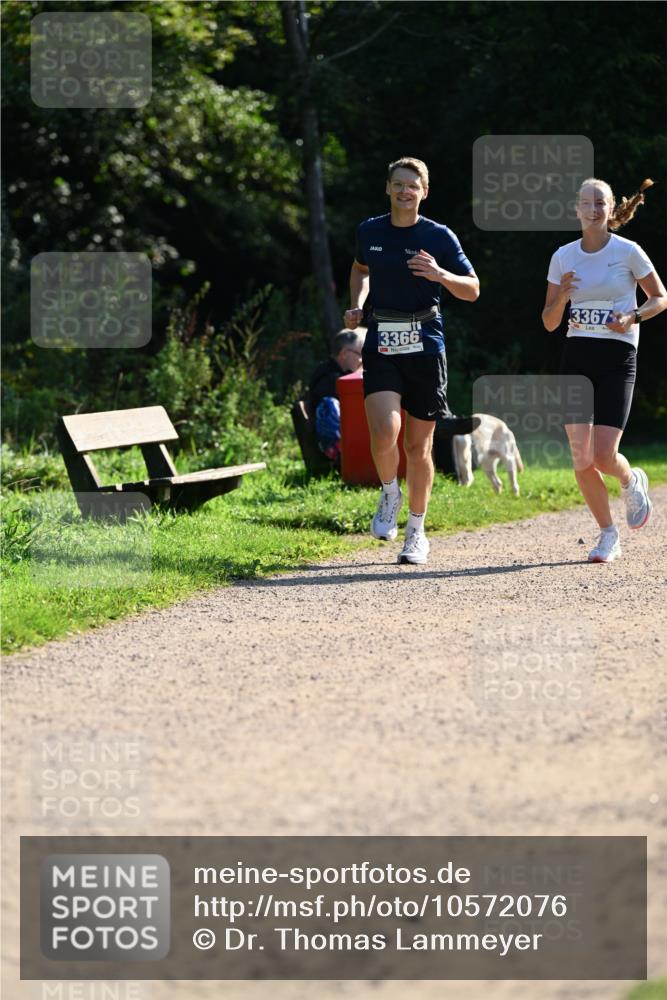 27.09.2026 - 35. Volkslauf durch das schöne Alstertal Dr. Thomas Lammeyer http://msf.ph/oto/10572076 27.09.2026 11:22:02 Laufen 3366, 3367 meine-sportfotos.de