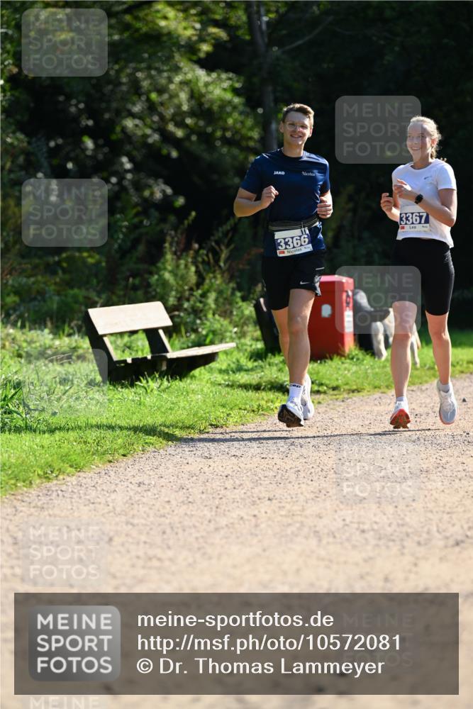 27.09.2026 - 35. Volkslauf durch das schöne Alstertal Dr. Thomas Lammeyer http://msf.ph/oto/10572081 27.09.2026 11:22:02 Laufen 3366, 3367 meine-sportfotos.de