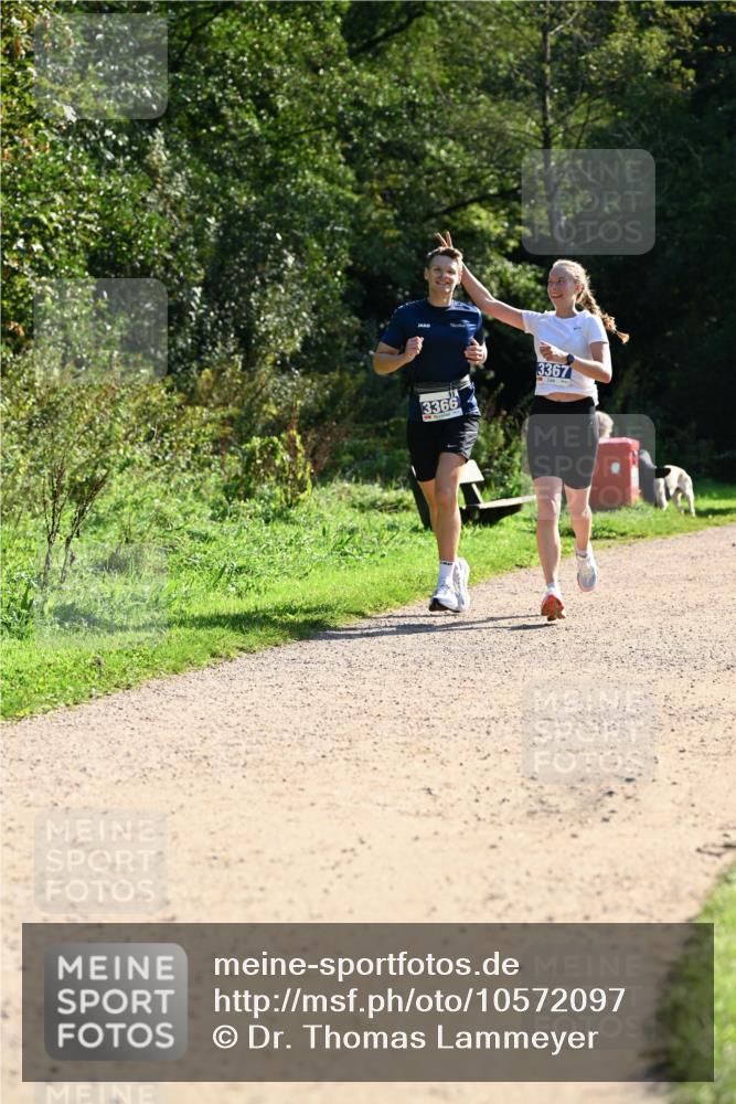 27.09.2026 - 35. Volkslauf durch das schöne Alstertal Dr. Thomas Lammeyer http://msf.ph/oto/10572097 27.09.2026 11:22:04 Laufen 3366, 3367 meine-sportfotos.de