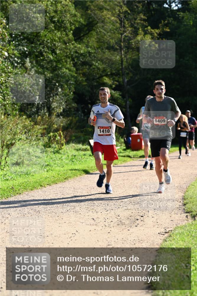 27.09.2026 - 35. Volkslauf durch das schöne Alstertal Dr. Thomas Lammeyer http://msf.ph/oto/10572176 27.09.2026 11:22:17 Laufen 1410, 1409 meine-sportfotos.de