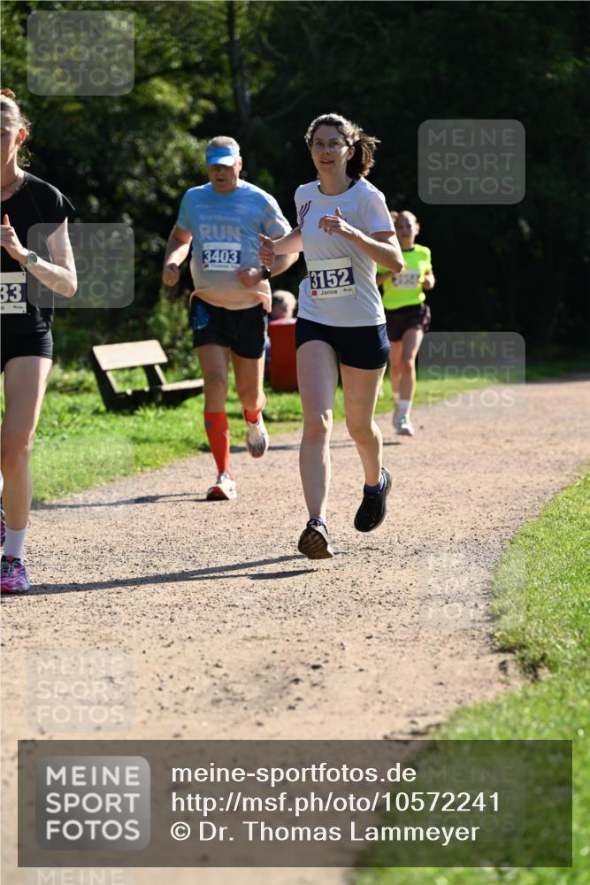 27.09.2026 - 35. Volkslauf durch das schöne Alstertal Dr. Thomas Lammeyer http://msf.ph/oto/10572241 27.09.2026 11:22:28 Laufen 33, 3403, 3152 meine-sportfotos.de