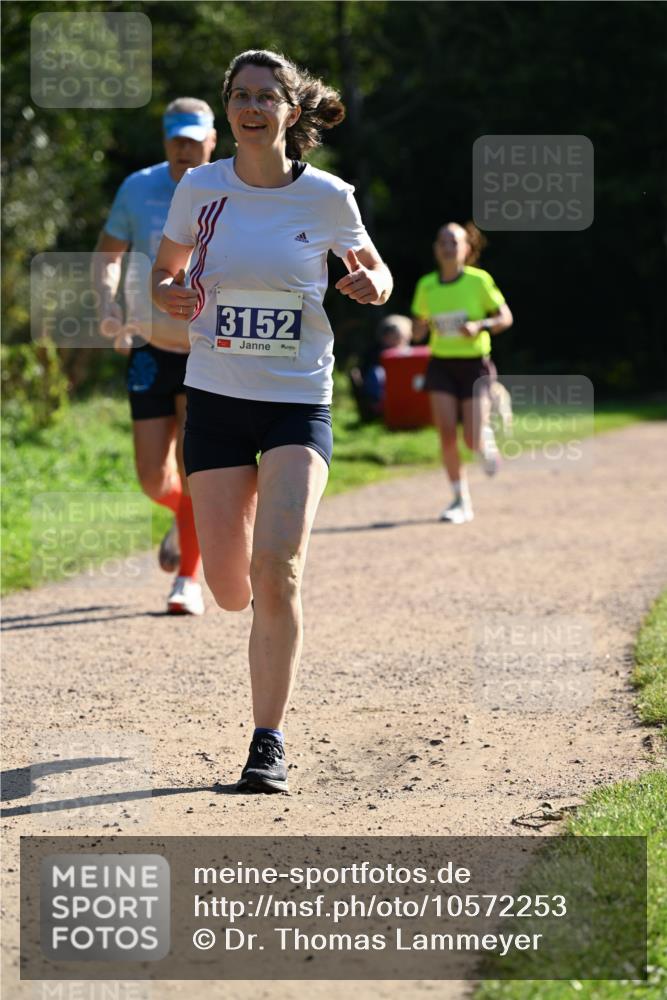 27.09.2026 - 35. Volkslauf durch das schöne Alstertal Dr. Thomas Lammeyer http://msf.ph/oto/10572253 27.09.2026 11:22:29 Laufen 3152 meine-sportfotos.de