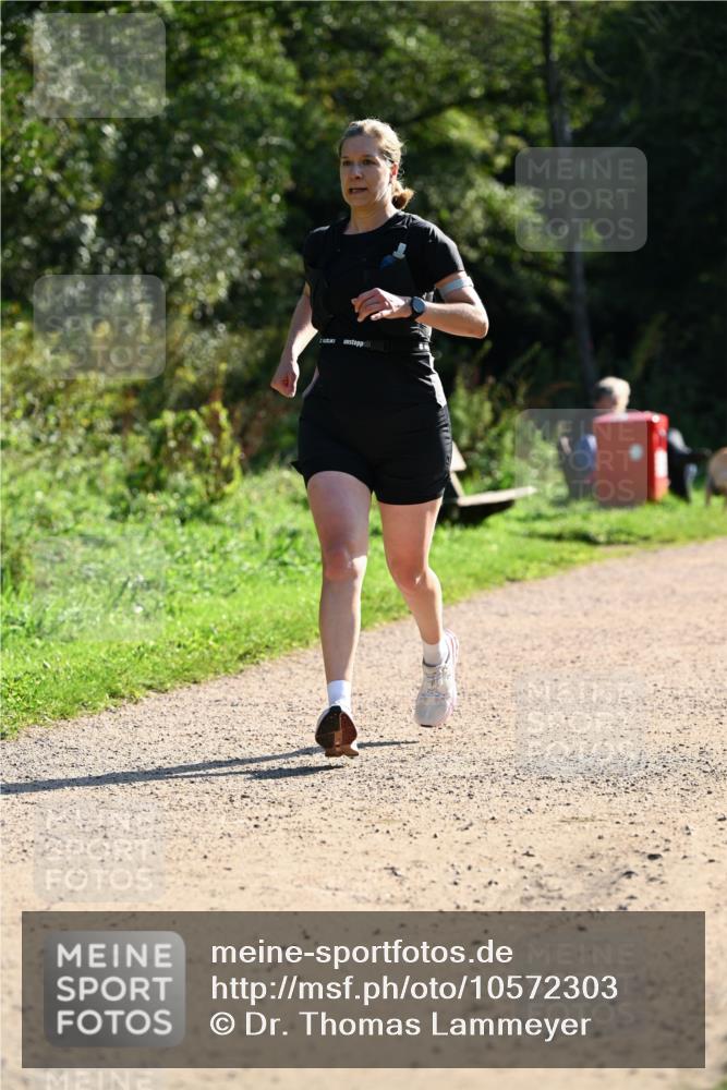27.09.2026 - 35. Volkslauf durch das schöne Alstertal Dr. Thomas Lammeyer http://msf.ph/oto/10572303 27.09.2026 11:22:48 Laufen  meine-sportfotos.de