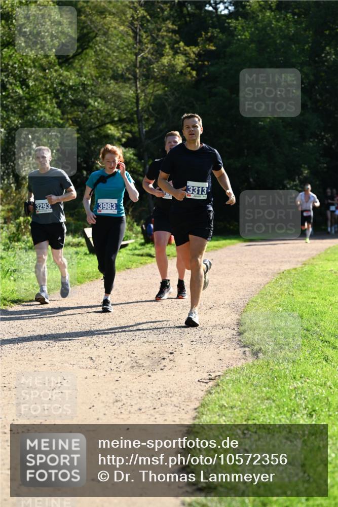 27.09.2026 - 35. Volkslauf durch das schöne Alstertal Dr. Thomas Lammeyer http://msf.ph/oto/10572356 27.09.2026 11:23:24 Laufen 3293, 3983, 3313 meine-sportfotos.de