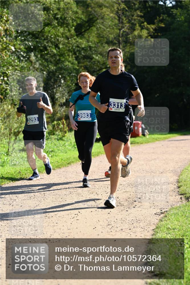 27.09.2026 - 35. Volkslauf durch das schöne Alstertal Dr. Thomas Lammeyer http://msf.ph/oto/10572364 27.09.2026 11:23:25 Laufen 3293, 3983, 3313 meine-sportfotos.de