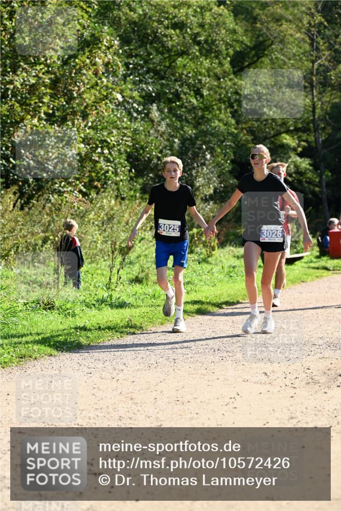 27.09.2026 - 35. Volkslauf durch das schöne Alstertal Dr. Thomas Lammeyer http://msf.ph/oto/10572426 27.09.2026 11:23:36 Laufen 3025, 3026 meine-sportfotos.de