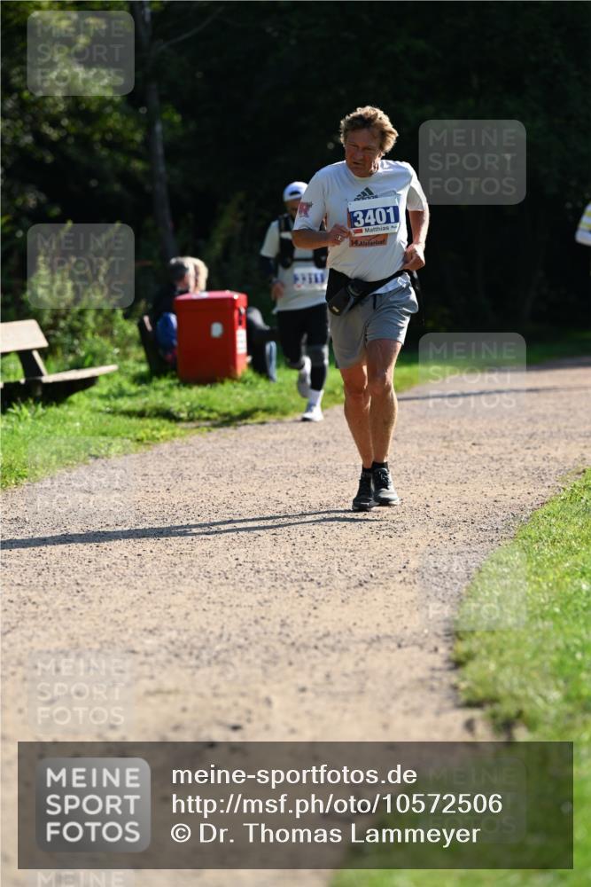 27.09.2026 - 35. Volkslauf durch das schöne Alstertal Dr. Thomas Lammeyer http://msf.ph/oto/10572506 27.09.2026 11:23:55 Laufen 3401, 14 meine-sportfotos.de