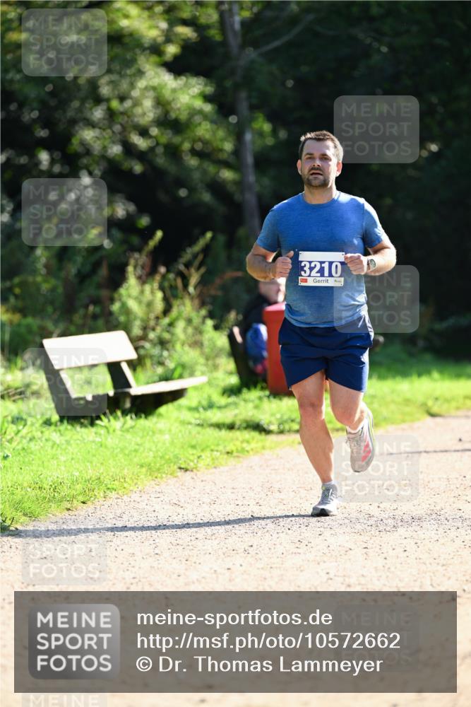 27.09.2026 - 35. Volkslauf durch das schöne Alstertal Dr. Thomas Lammeyer http://msf.ph/oto/10572662 27.09.2026 11:24:32 Laufen 3210 meine-sportfotos.de